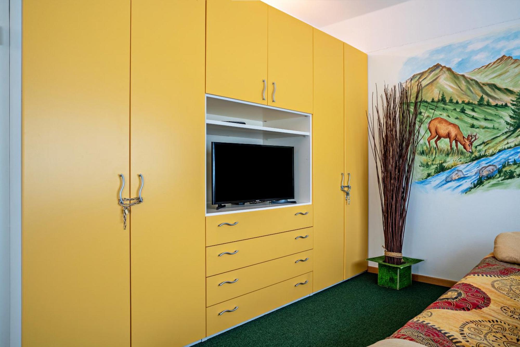 Casa Roby Al Centro Delle Dolomiti Lägenhet Marilleva Exteriör bild