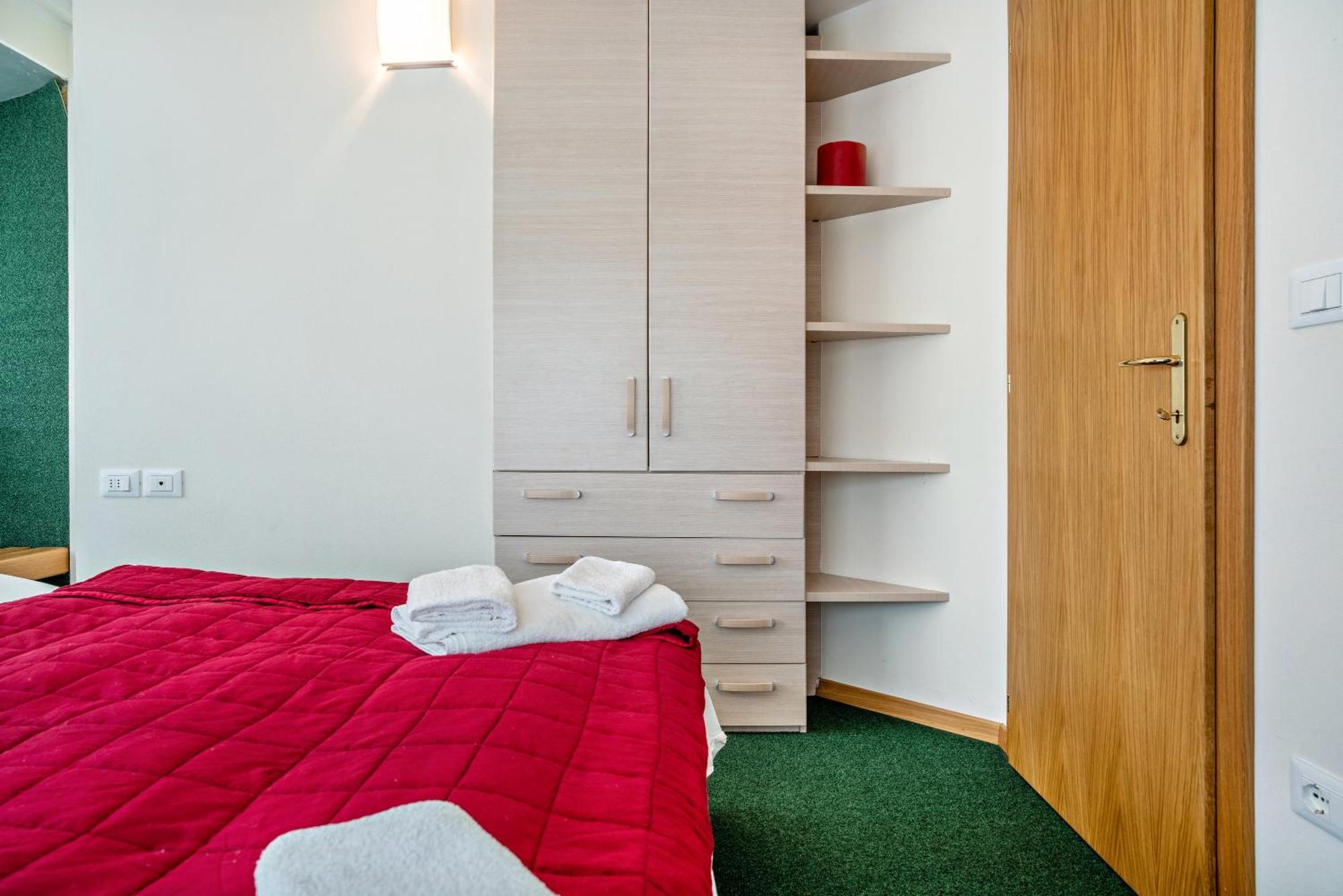 Casa Roby Al Centro Delle Dolomiti Lägenhet Marilleva Exteriör bild